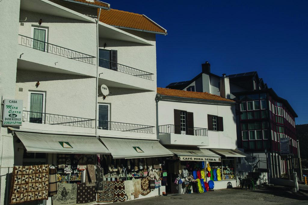 CASA MIRA SERRA