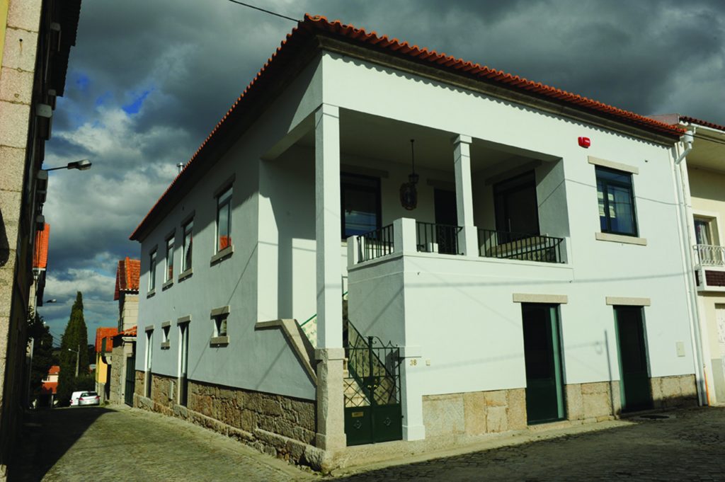 CASA DO AIDRO DE PARANHOS