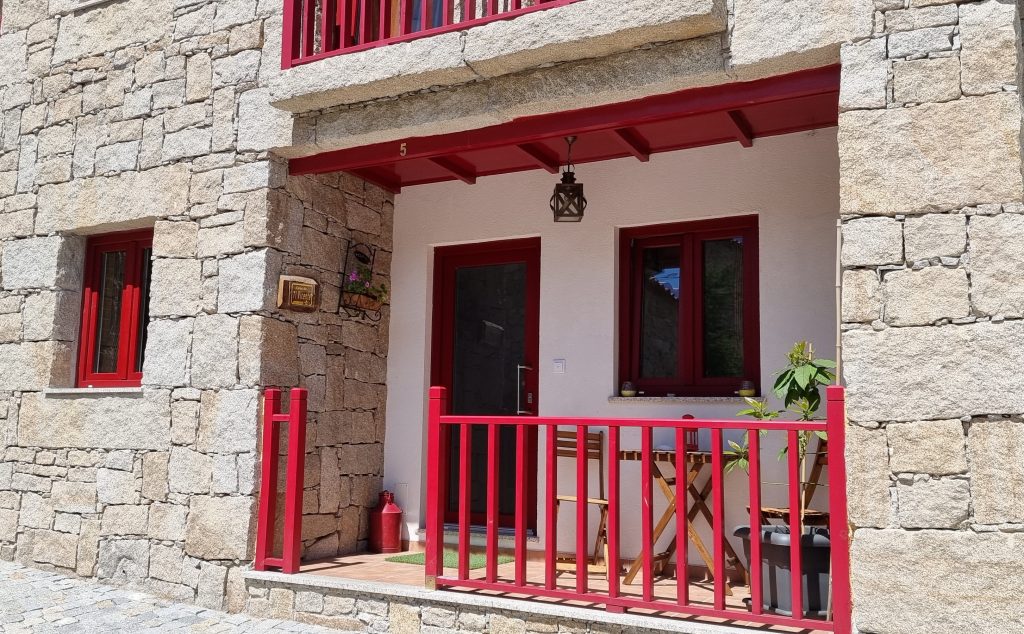 CASAS DA RIBEIRA – Ti Vicente